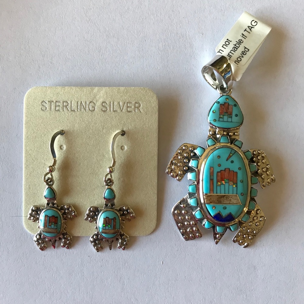 Turquoise earrings and pendant